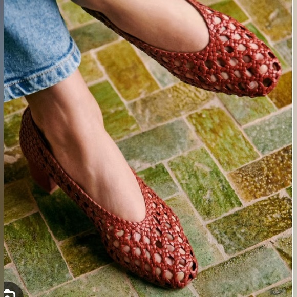 SÉZANE—‘Low Laura’ court shoes. Size 39. Beautiful Rustic Red, braided suede 🌺 - Picture 8 of 16